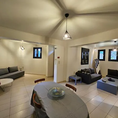 Cornelia Apartment Patras Exterior photo